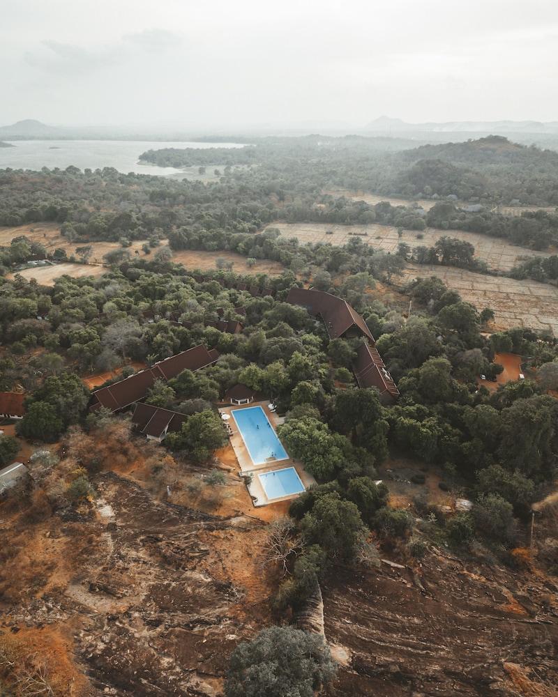 Occidental Paradise Dambulla Sigiriya Eksteriør billede